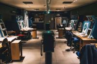 Front page for Мир Два – Tilbage i går